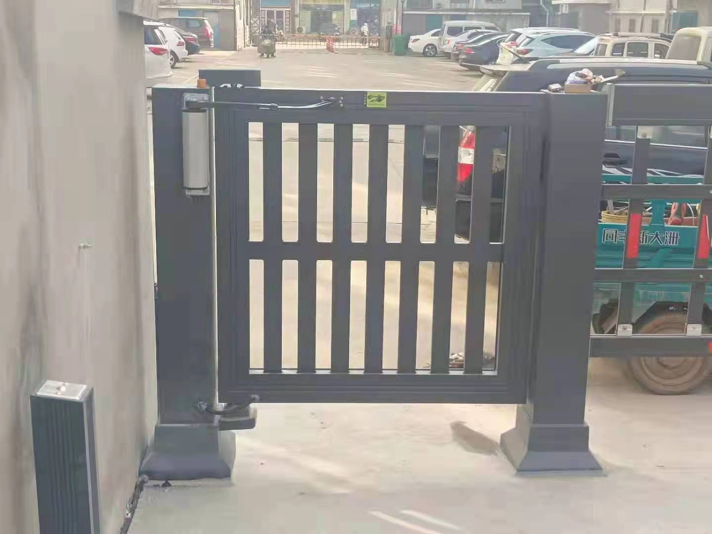 小区人行门